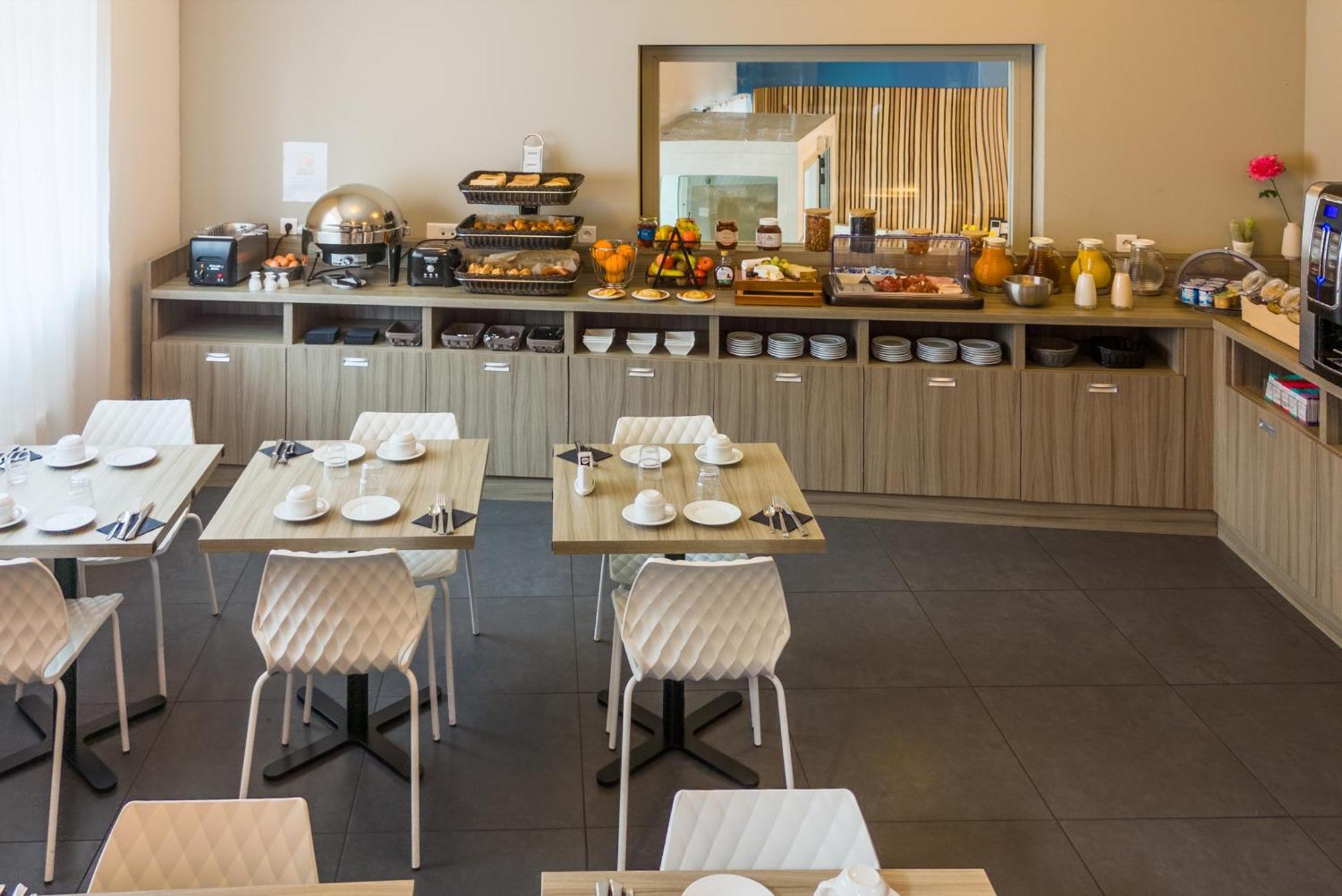 Nemea Appart Hotel Elypseo Strasbourg Port Buitenkant foto