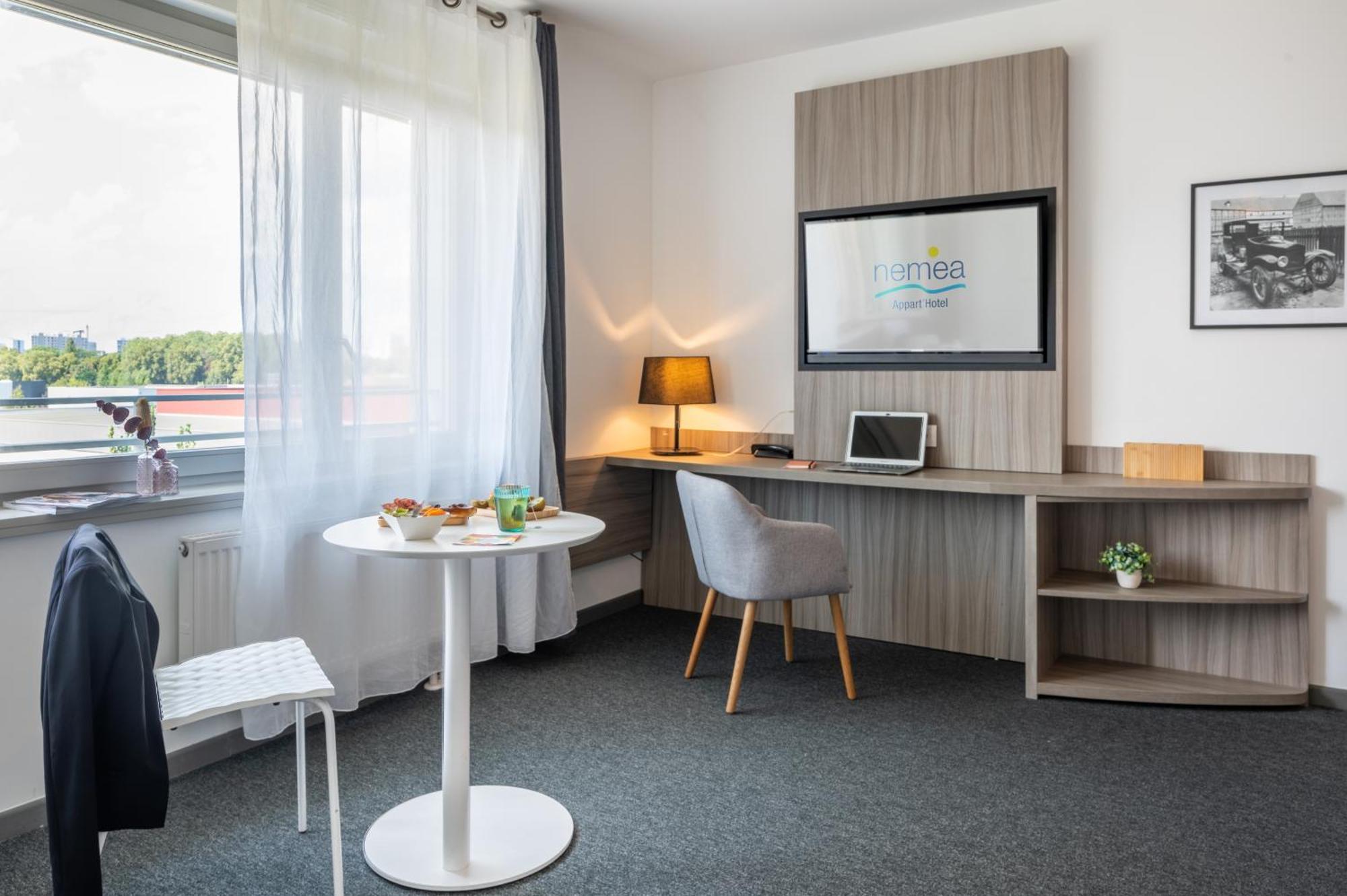 Nemea Appart Hotel Elypseo Strasbourg Port Buitenkant foto