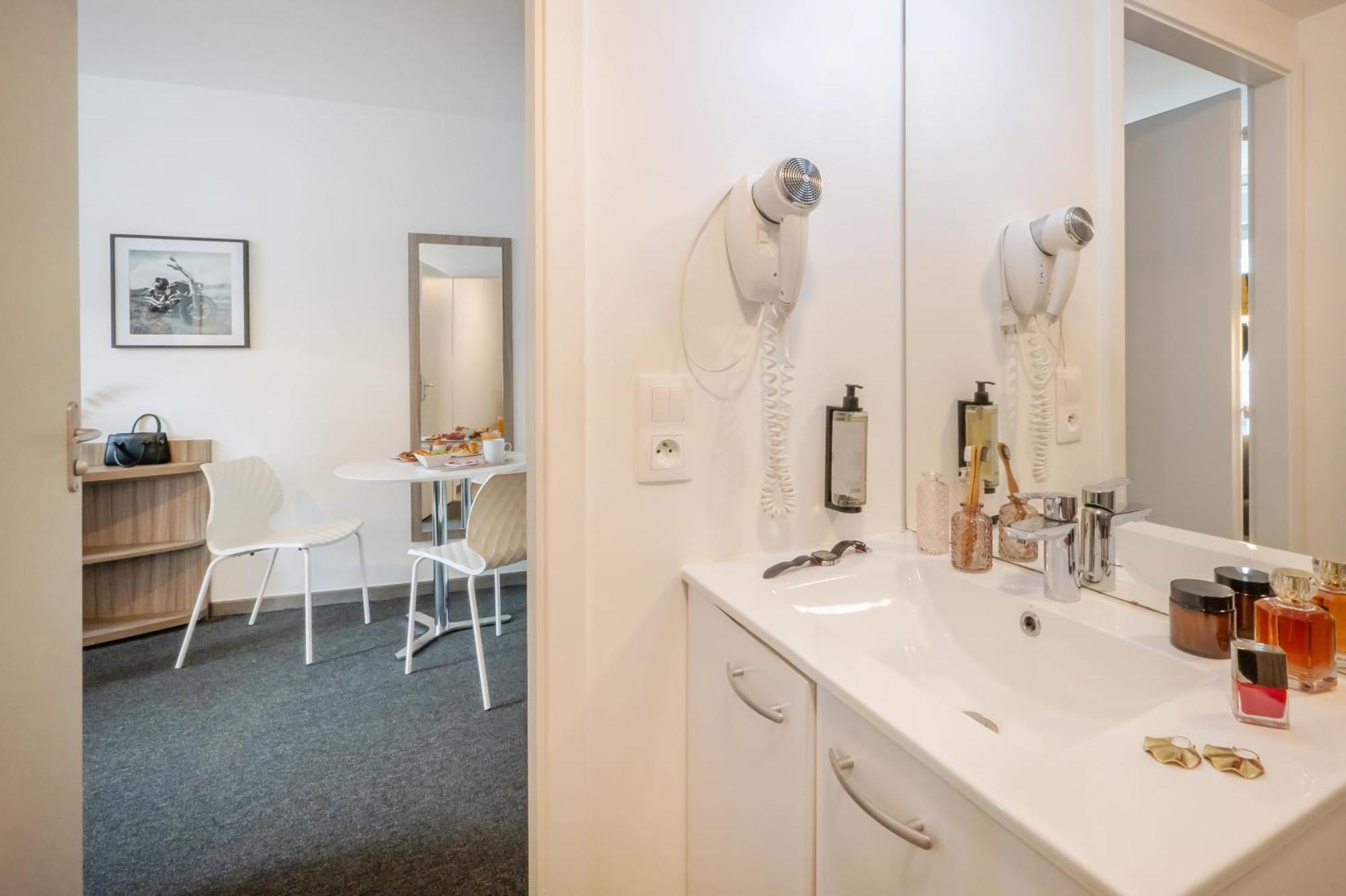 Nemea Appart Hotel Elypseo Strasbourg Port Buitenkant foto